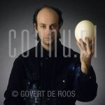 Mirko Krabbe (Date Unknown) at studio in Amsterdam.

[keywords]Posed, Half Lenght, Eyecontact, Egg[/keywords]